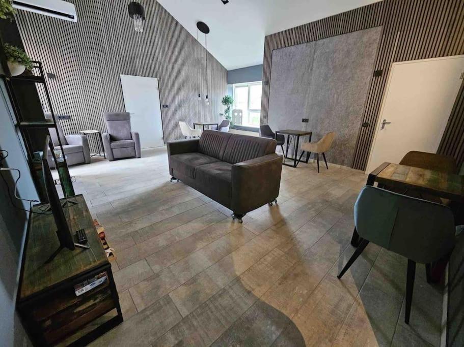 Voormalig Politiebureau Gebruik Welnesstuin Tegen Betaling Acomodação com café da manhã Ouddorp Exterior foto
