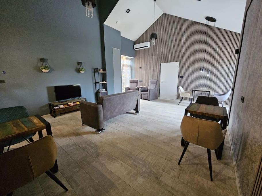 Voormalig Politiebureau Gebruik Welnesstuin Tegen Betaling Acomodação com café da manhã Ouddorp Exterior foto